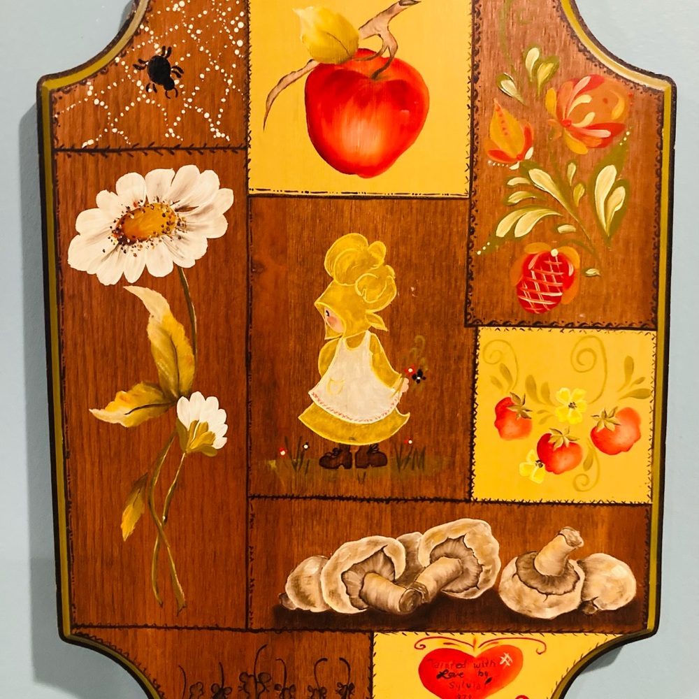 VINTAGE HAND PAINTED PLAQUE